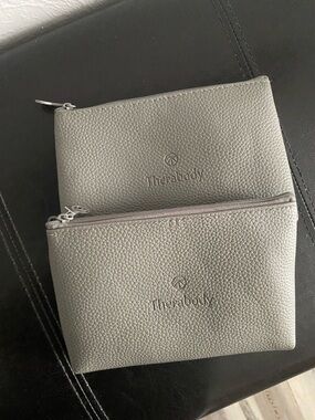 Therabody Light Gray Pebbled Leather Zip Pouches - Set of 2